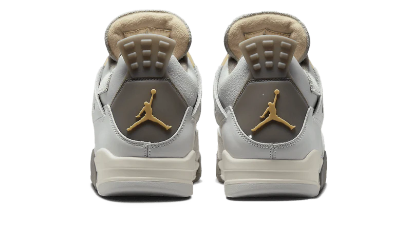 AIR JORDAN 4 RETRO SE CRAFT PHOTON DUST