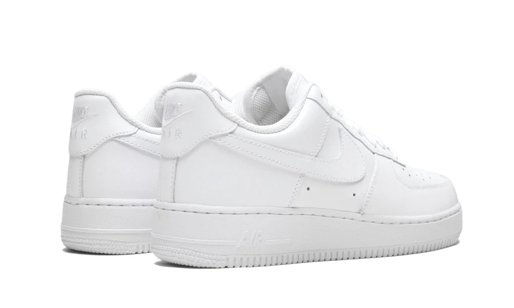 NIKE AIR FORCE 1 LOW TRIPLE WHITE